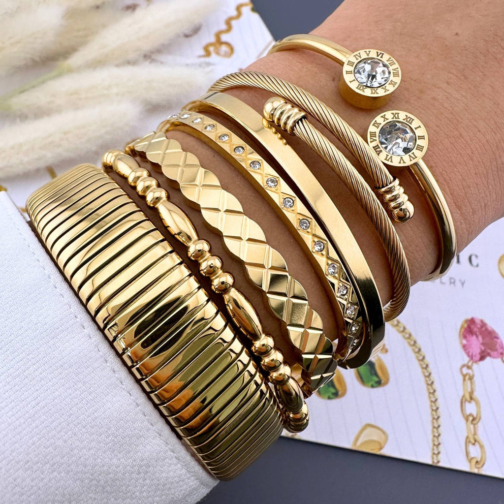 Cubic zirconia bangle bracelet