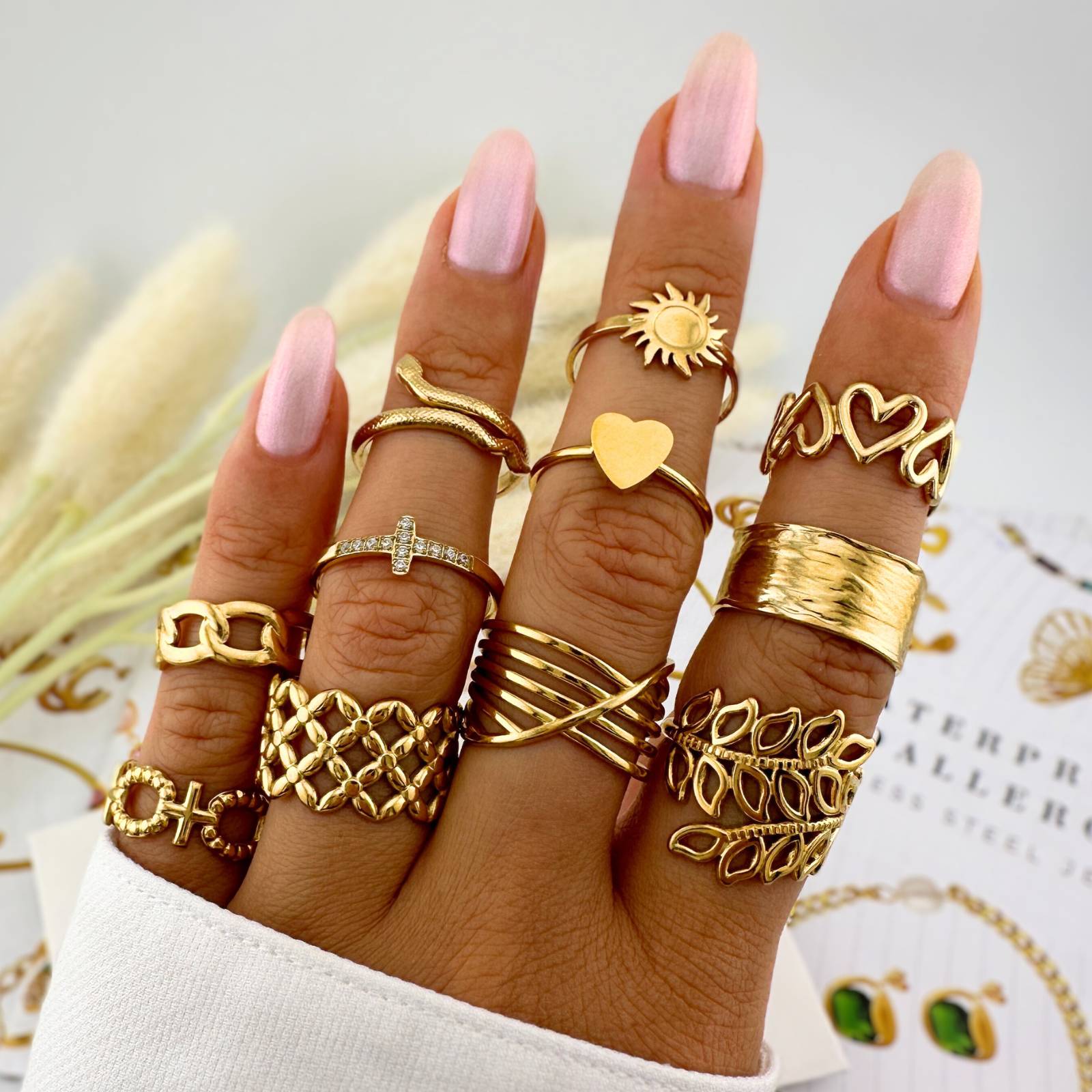 Crosses finger ring