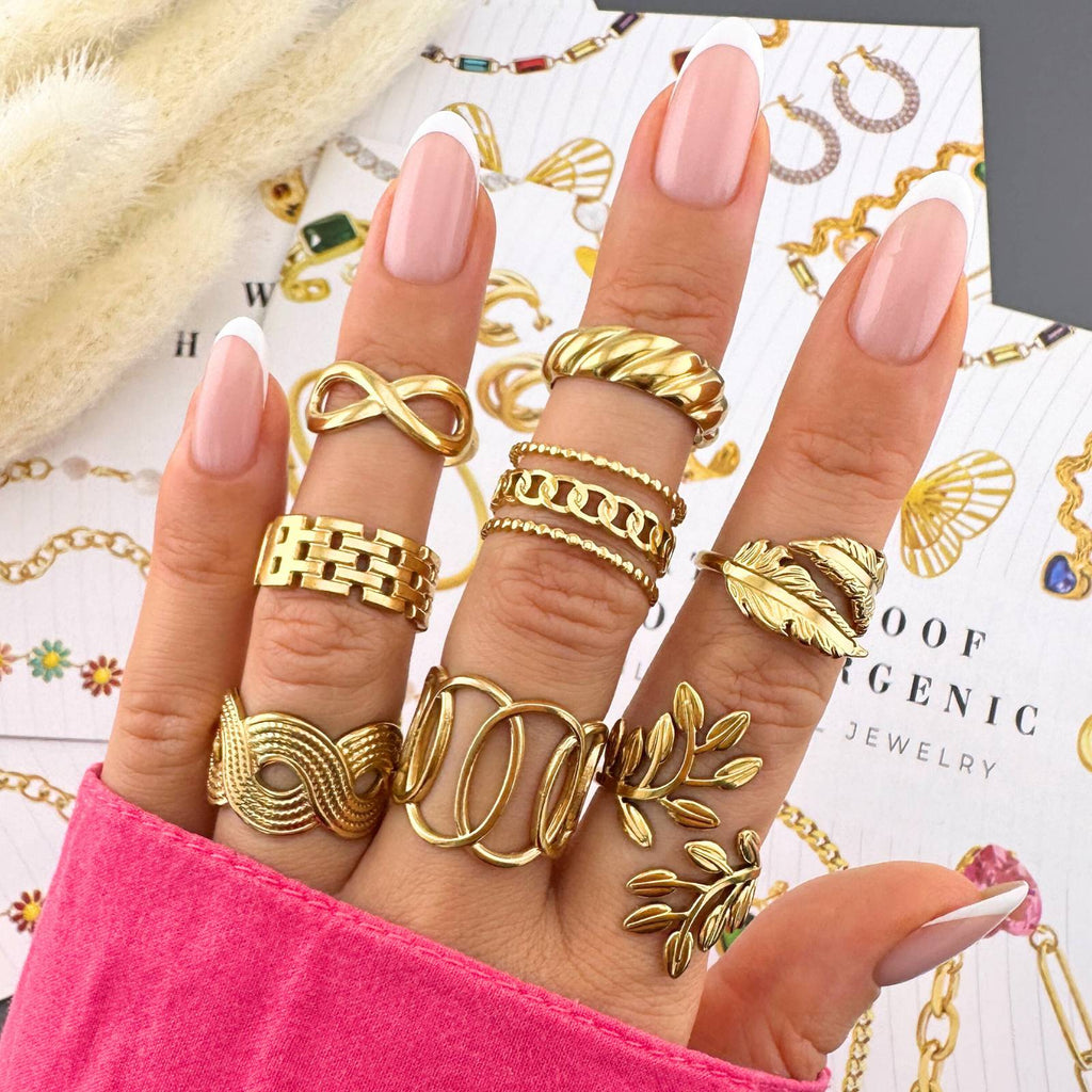 Leafs finger ring