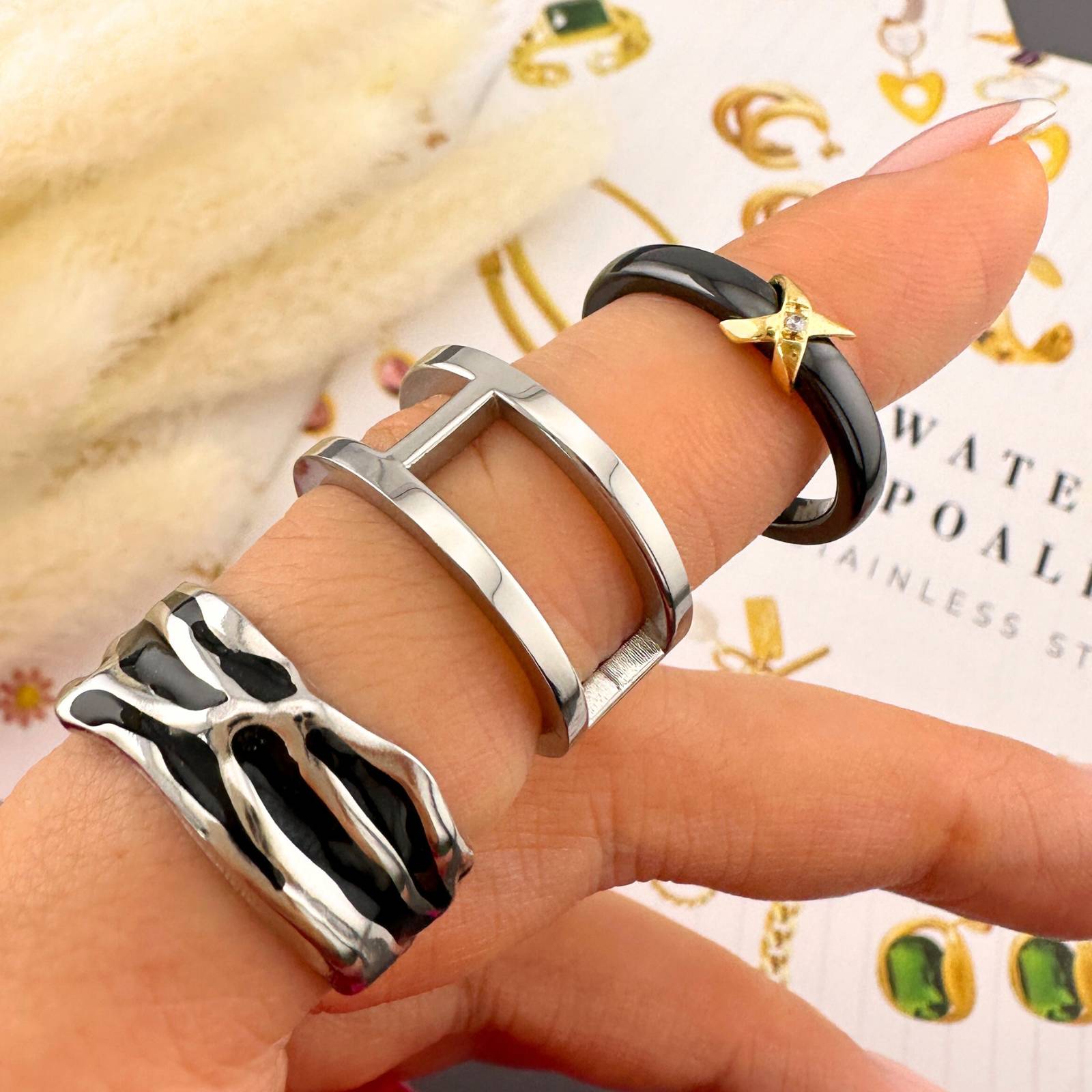 Black 18K gold plated Stainless steel finger ring