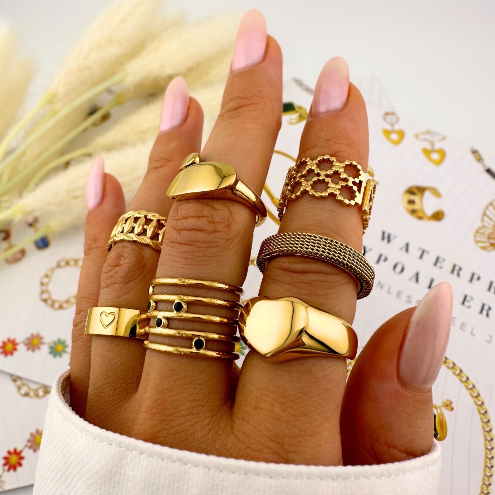 Bold 18K gold plated finger ring