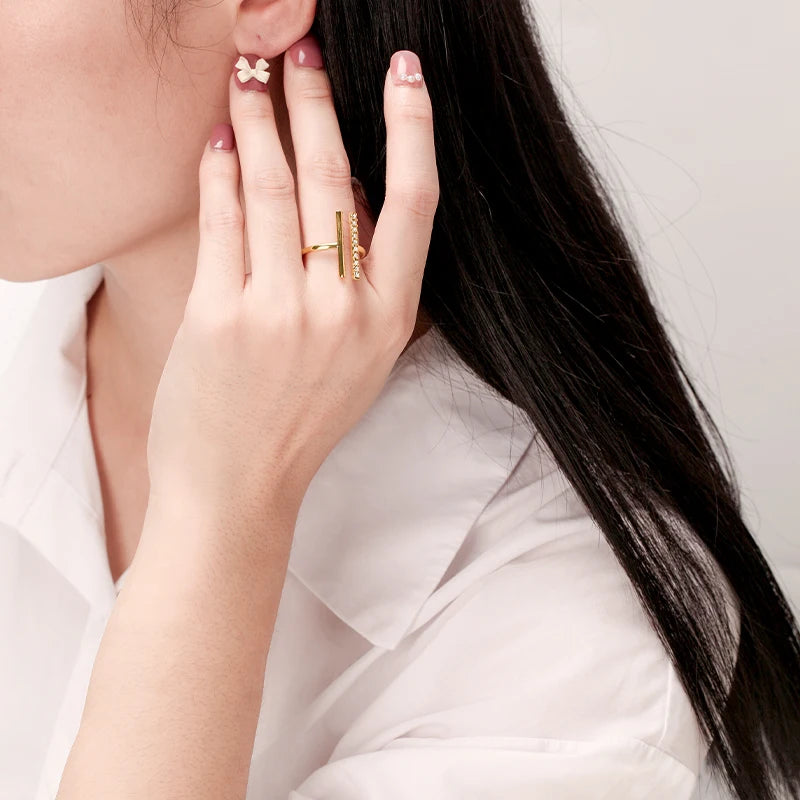 Parallel Lines Midi Crystal Gold Knuckle Ring
