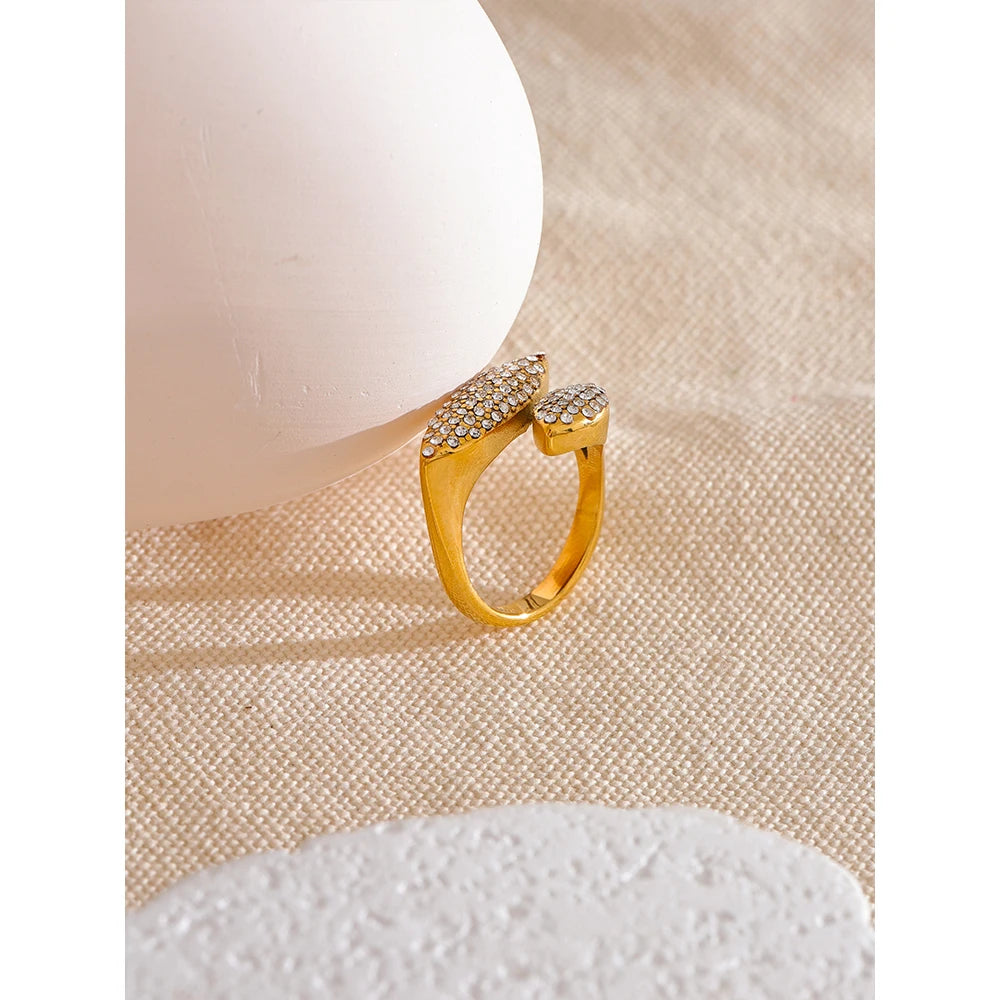 Luxury Golden Cubic Zirconia Ring