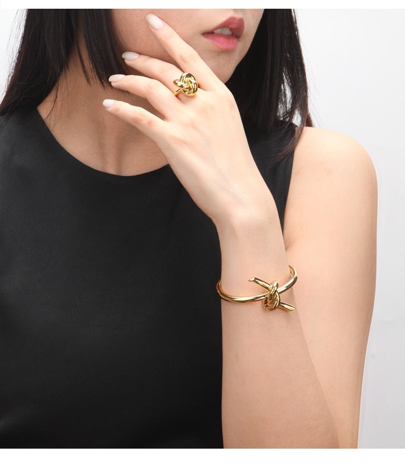 Classic Fashion Infinity ring - LuckyEyeU | Inspirational Gifts & AccessoriesLuckyEyeU | Inspirational Jewelry & AccessoriesLuckyEyeU | Inspirational Gifts & Accessories61350971-gold-color-6Classic Fashion Infinity ring
